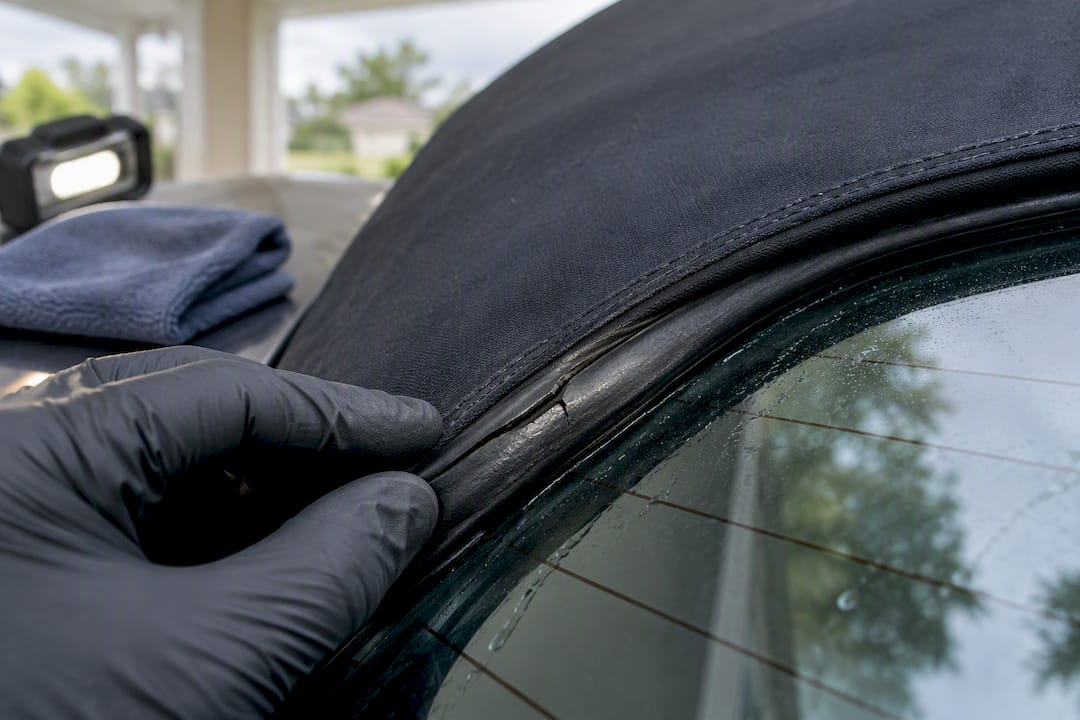 Cracked convertible roof seal inspection